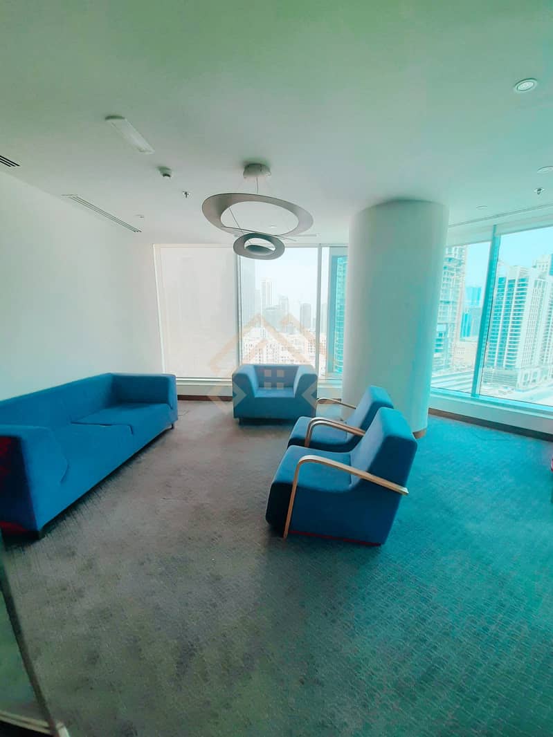 4 Specious office| with Burj  khalifa  view |Rent.