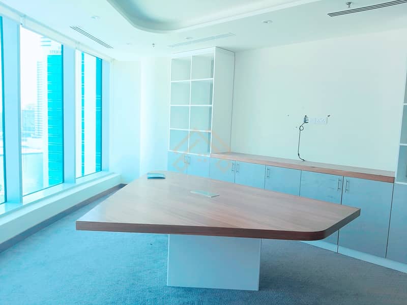 7 Specious office| with Burj  khalifa  view |Rent.