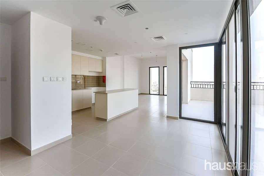 19th jan available | huge balcony | exclusive