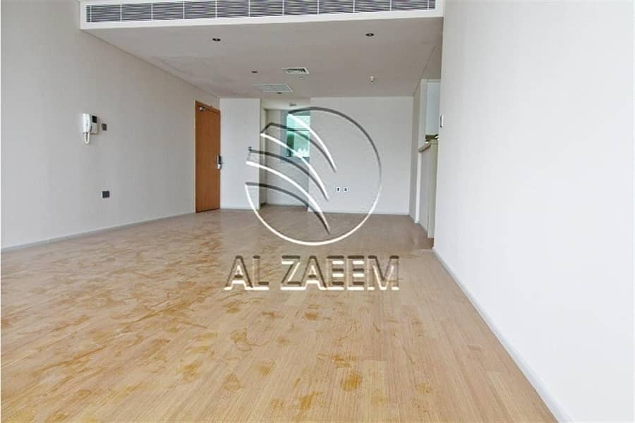 Amazing Offer! Spacious 2 Bedroom with Balcony | Vacant Now