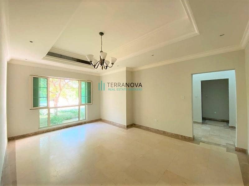 7 Entertainment Foyer | Lake View | 4 Bedroom+Maids
