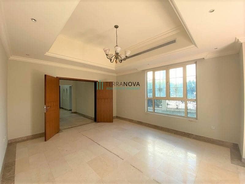 9 Entertainment Foyer | Lake View | 4 Bedroom+Maids
