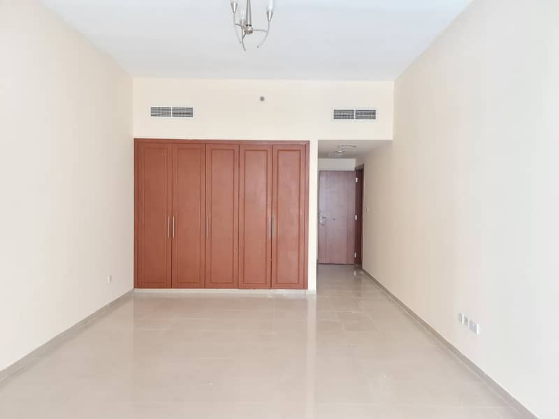 Квартира в Аль Мамзар, 1 спальня, 38050 AED - 4944754