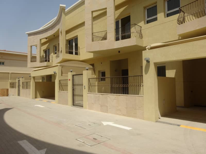 High quality 5 bedroom compound  villa with private pool in Jumeirah 1