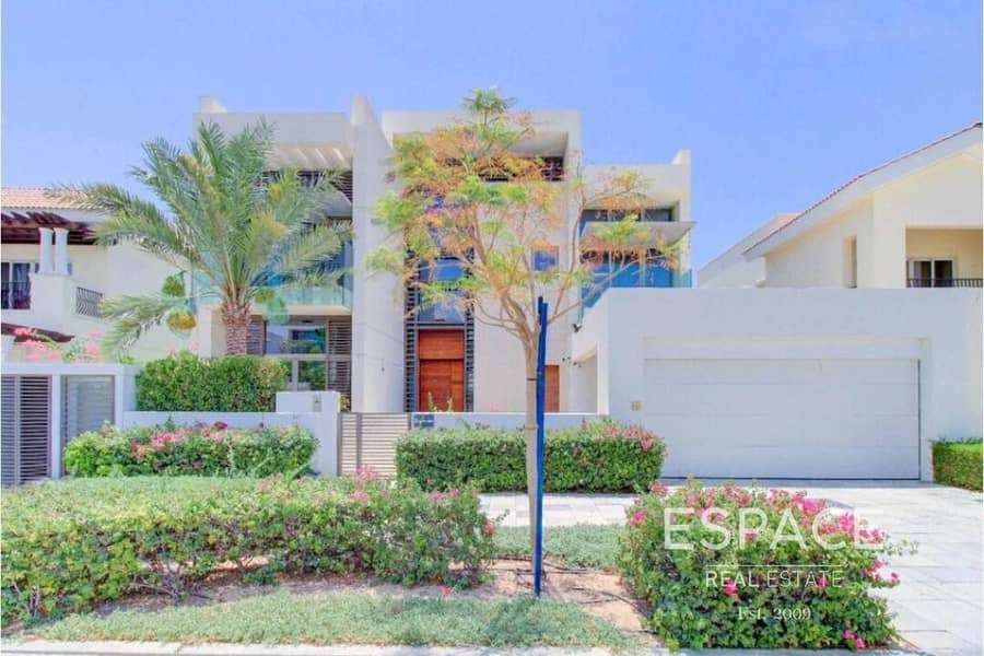 3 New to Market | Large Luxury | Landscaped | Contemporary