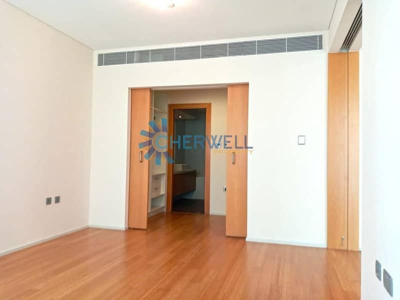 4 Hot Deal | Luxurious Apartment With Balcony | Vacant