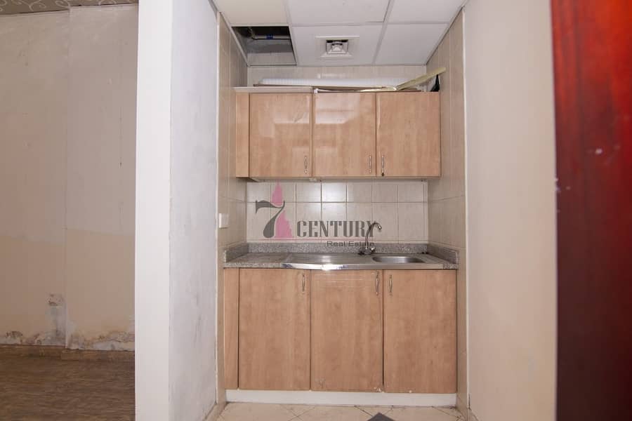 6 Fitted Retail Shop Space | With Attached Washroom