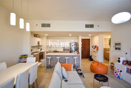 JGE Specialist | Furnished | Upgraded | Available JGE Specialist | Furnished | Upgraded | Available