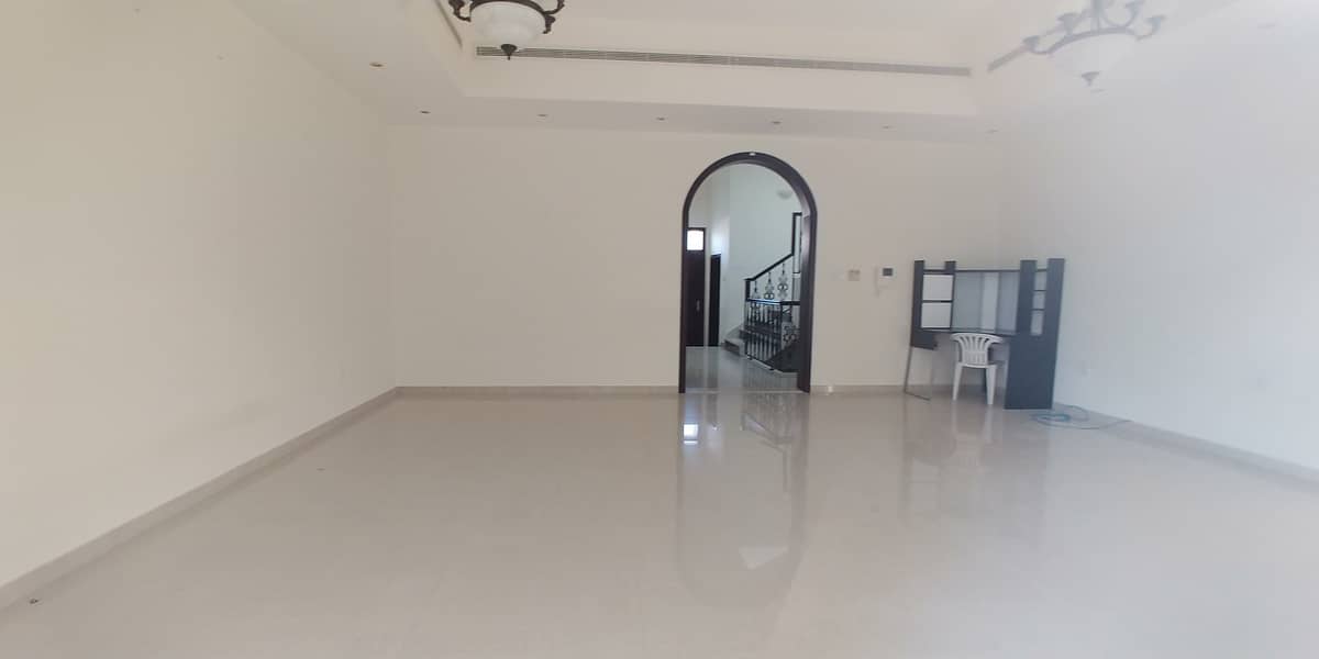 Best 04 BHK / in API Compound Close To Arqam School