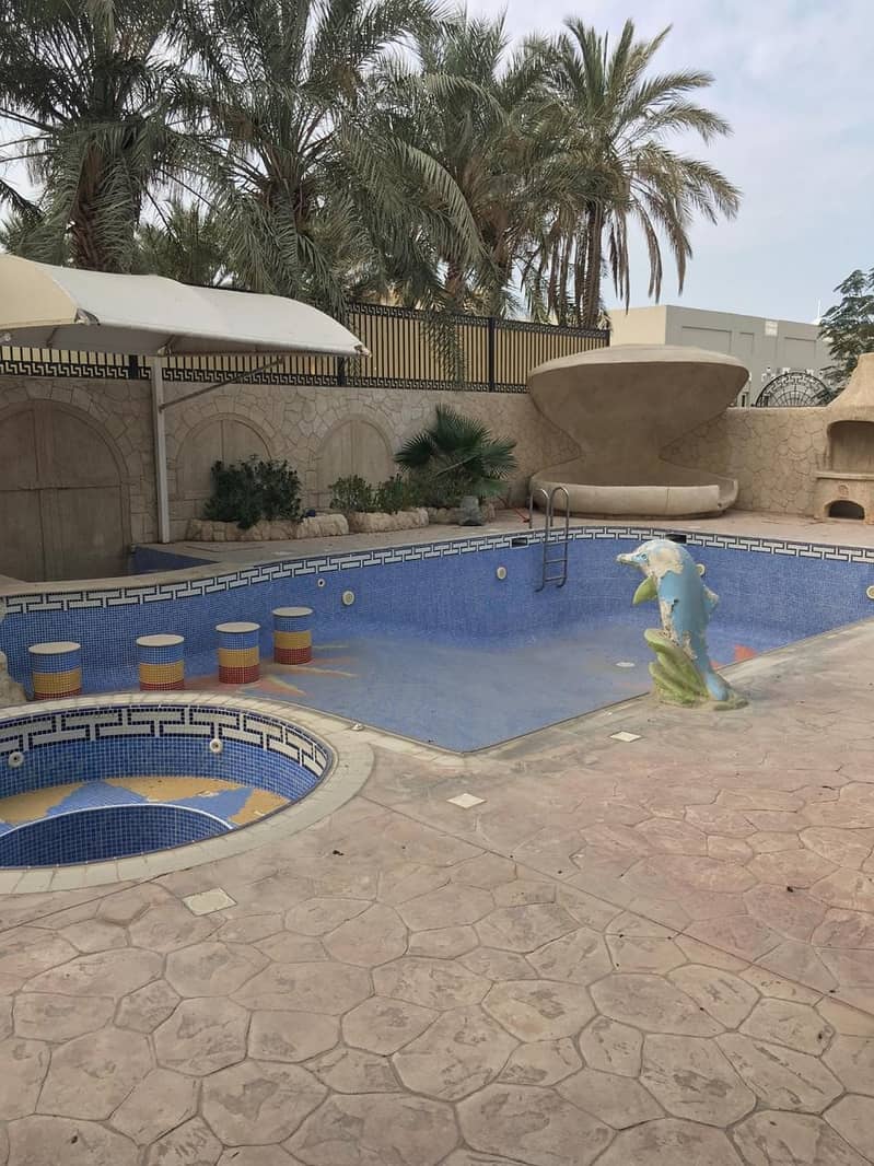Beautiful 6 Bedrooms Villa with private pool at Manara street