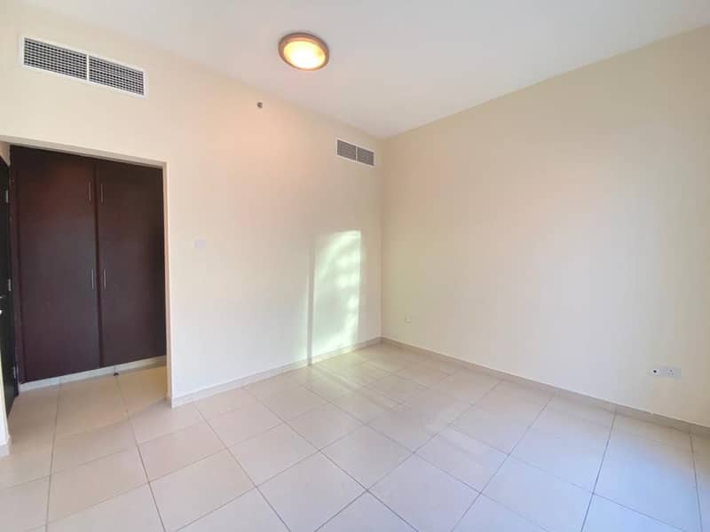 شقة في الورقاء 2 غرف 41000 درهم 4946977