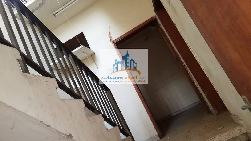 38 GOLDEN CHANCE !!!  4BHK VILLA  FOR EXECUTIVE  RENT IN AL BUSTAN  WITH CHEAP PRICE MONTHLY OR YEARLY BASIS