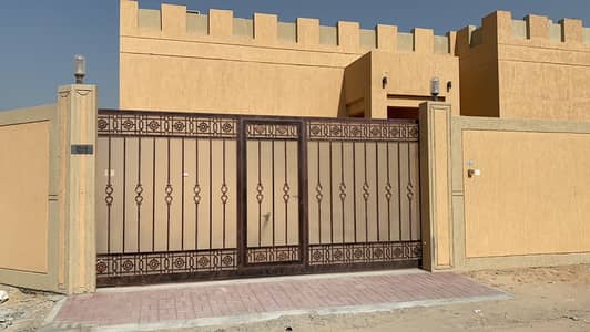 فیلا 4 غرف نوم للايجار في الغبيبة، الشارقة - 2 فیلا 4 غرف نوم للايجار في الغبيبة، الشارقة - 2