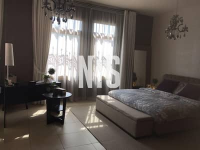 Comfortable and Elegant 4 Bedrooms Townhouse for Sale! Comfortable and Elegant 4 Bedrooms Townhouse for Sale!