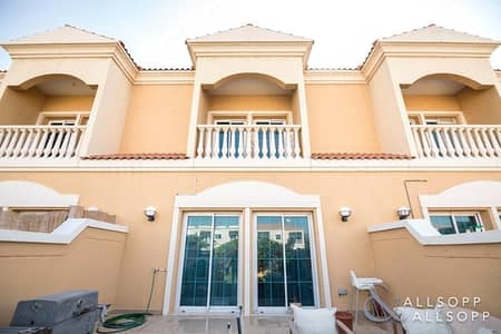 Exclusive | 2Bed TH | Single Row | April 1 Exclusive | 2Bed TH | Single Row | April 1