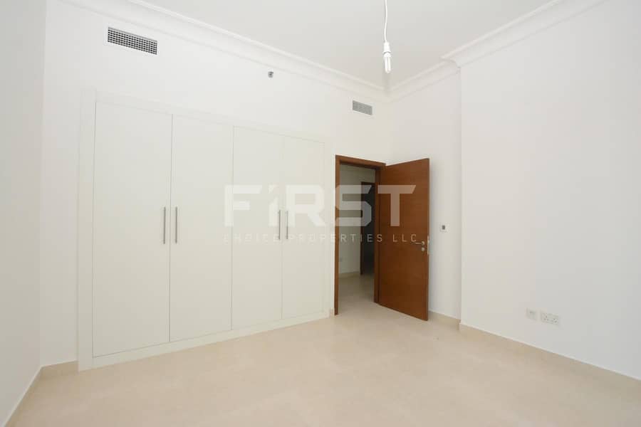 5 Superb Golf View Apartment with Rent Refund.