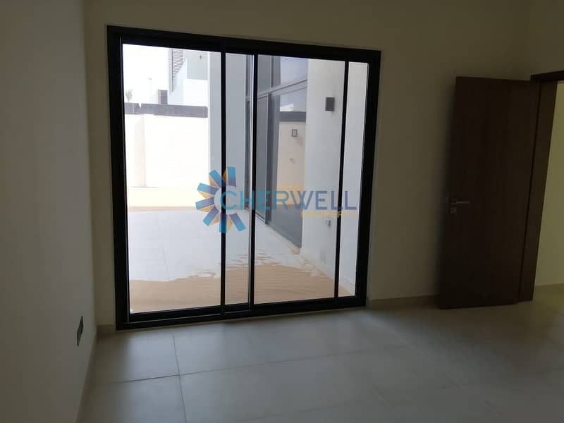 4 Single Row | Corner Unit | Luxurious Villa In Yas Island