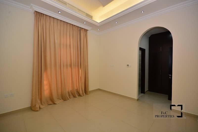 20 Renewed 3 br | Big Majilis | Large Maid Room