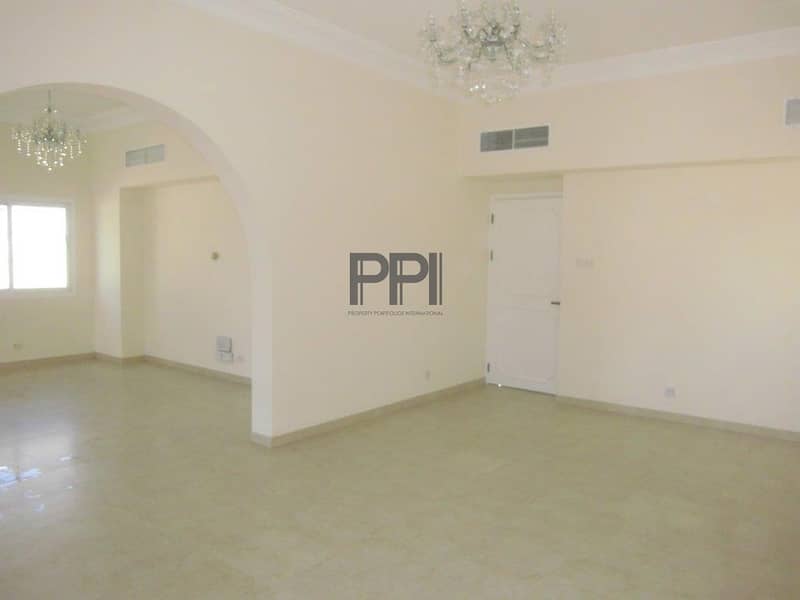 Well maintained Five Bedroom+maid  villa with matured  garden for rent