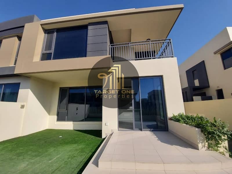 AWESOME 5 BEDROOM VILLA IN THE HEART OF DUBAI