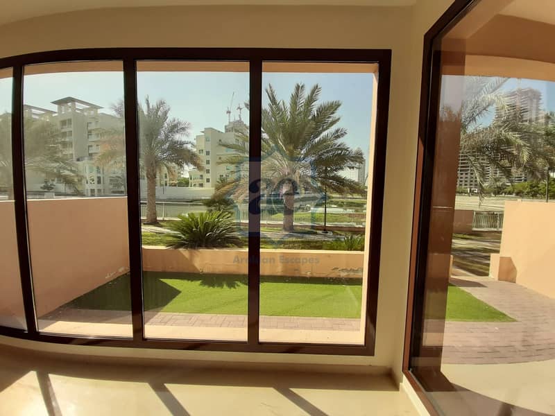 2 Full Lake View | 4BR Townhouse in Jumeirah Islands