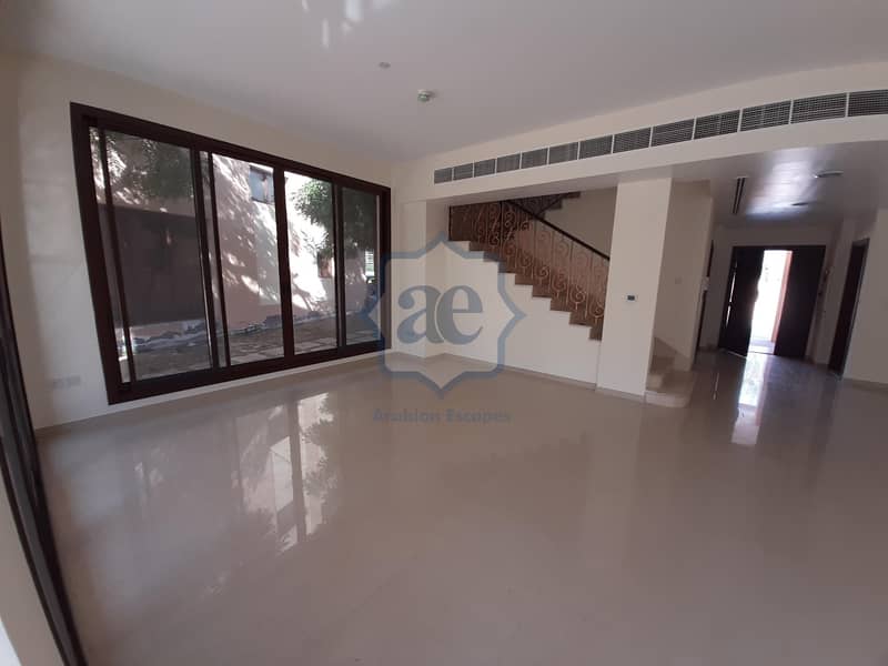 7 Full Lake View | 4BR Townhouse in Jumeirah Islands