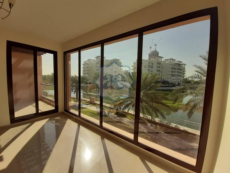 11 Full Lake View | 4BR Townhouse in Jumeirah Islands
