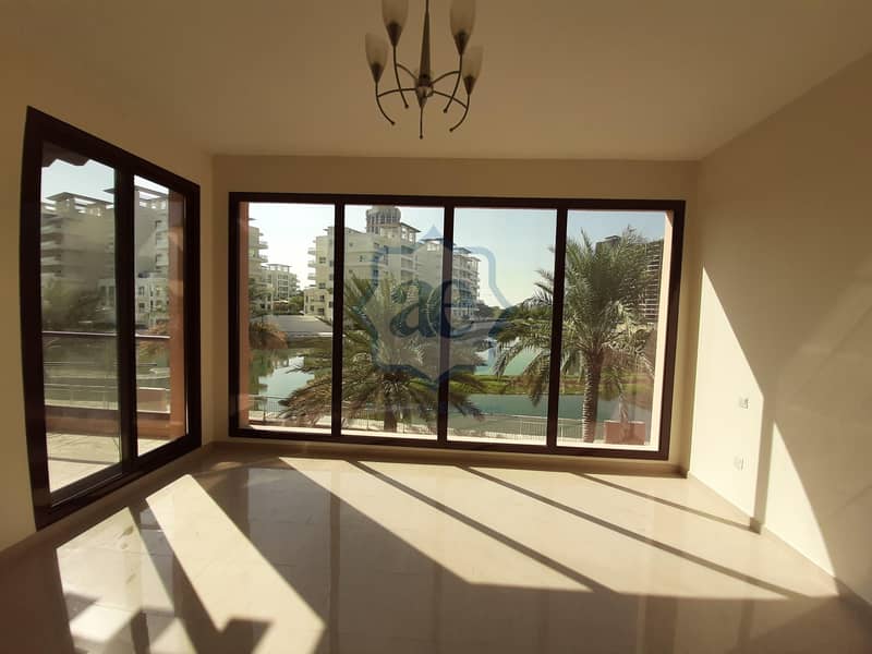 12 Full Lake View | 4BR Townhouse in Jumeirah Islands