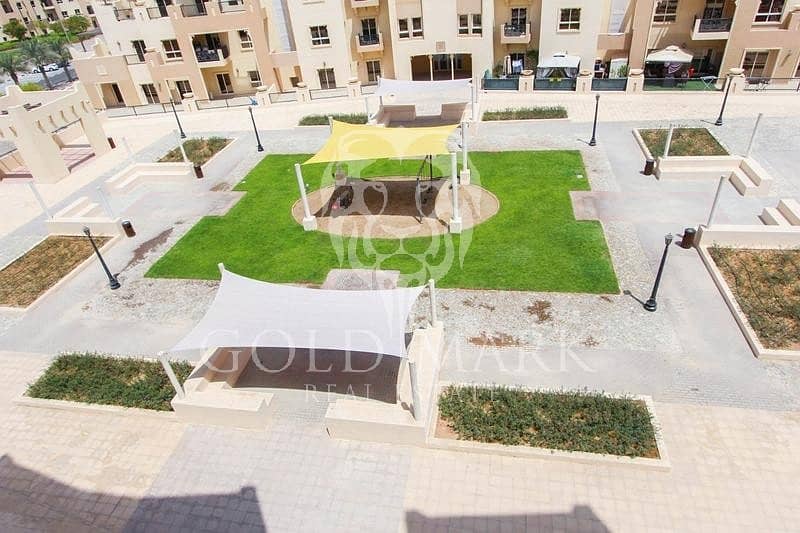 Closed Kitchen| Upgraded Interior | With balcony Closed Kitchen| Upgraded Interior | With balcony