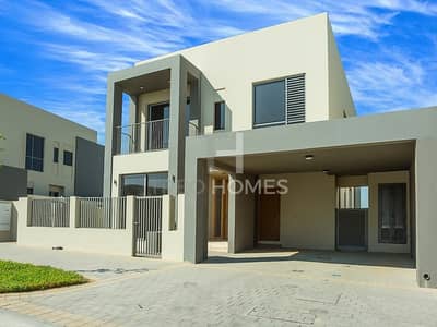 SINGLE ROW | Great Location | E3 SINGLE ROW | Great Location | E3