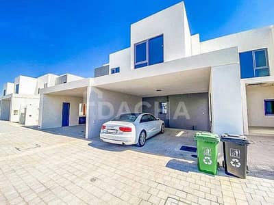 Close to Pool / Multiple Cheques / Available Now Close to Pool / Multiple Cheques / Available Now