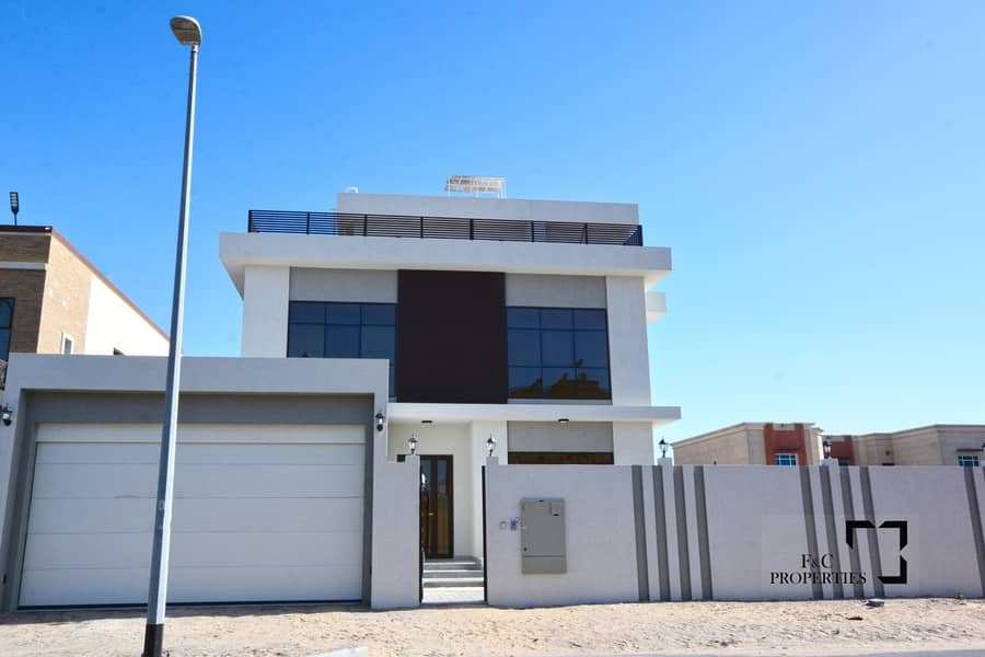 25 Modern Style 5BR | Brand New | Big Plot