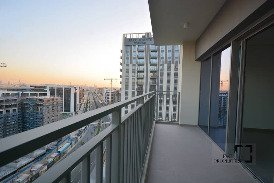 Investors Deal | Spacious 2 BR Layout | 2 Balconies