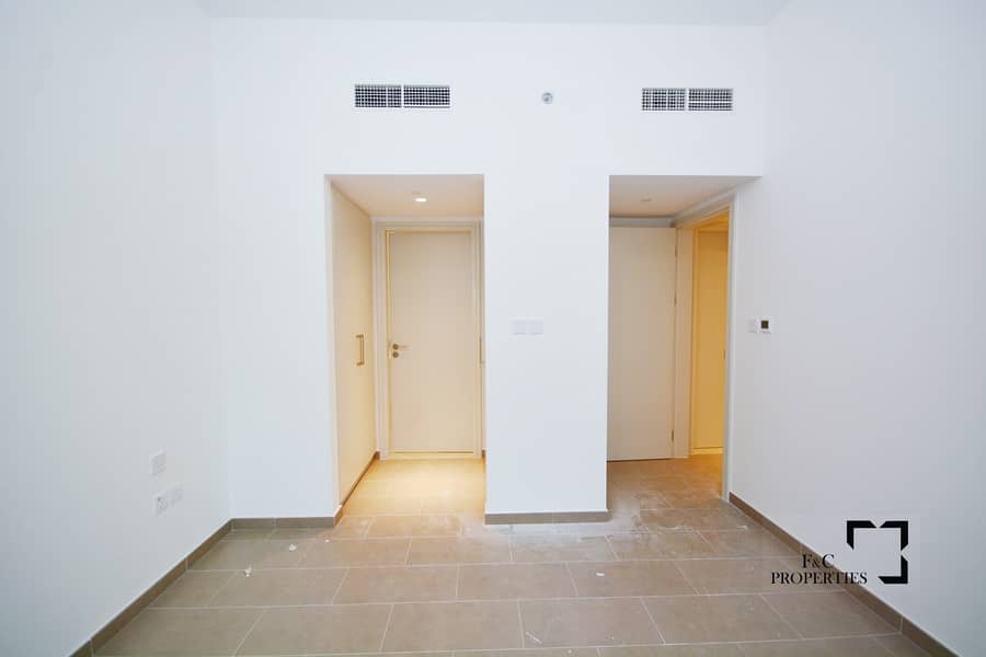 6 Investors Deal | Spacious 2 BR Layout | 2 Balconies