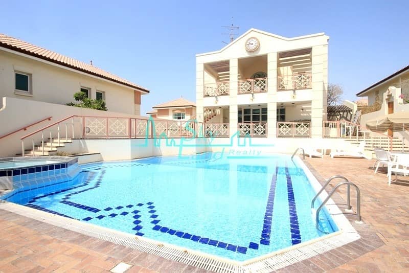 13 BEAUTIFUL  5 BED GARDEN| SHARED  POOL