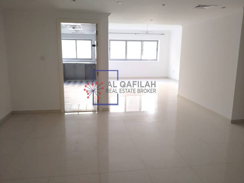 2 HUGE LIVING ROOM WITH CLASSICAL FINISHING | VERY TO DIB METRO