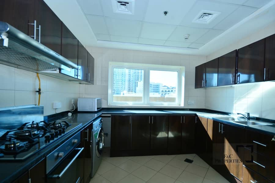 19 Furnish |1Bed Penthouse | Chiller Free| 12 Cheques