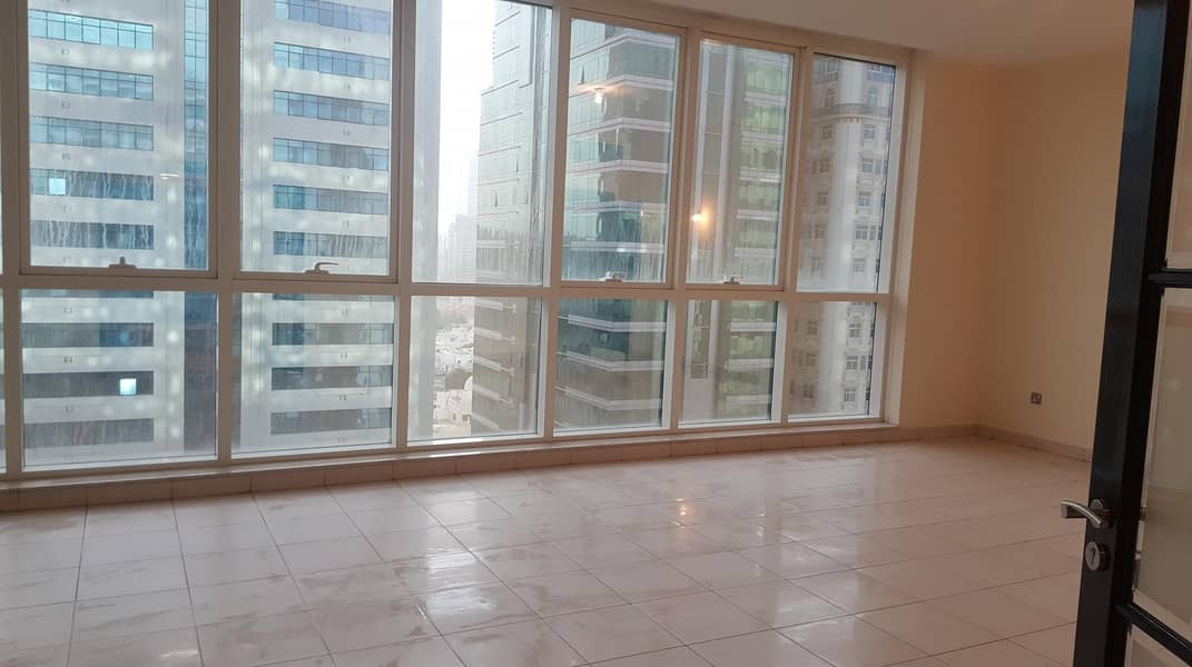 Effortlessly Luxurious 3 Bedroom Apartment with Balcony
