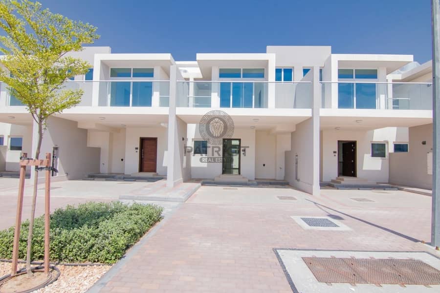 Attractive Never Lived In Three Bedrooms Townhouse Attractive Never Lived In Three Bedrooms Townhouse