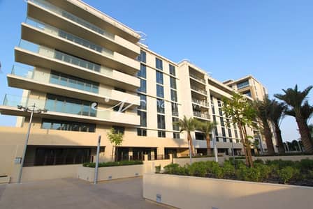 A Modern Townhouse with Breathtaking Sea Views A Modern Townhouse with Breathtaking Sea Views