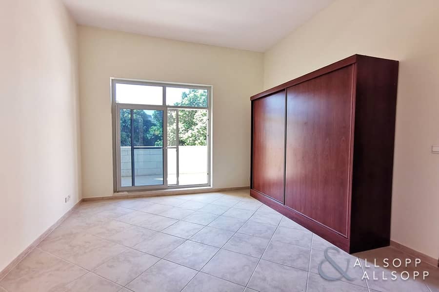 7 Pool View | Recently Renovated | One Bed