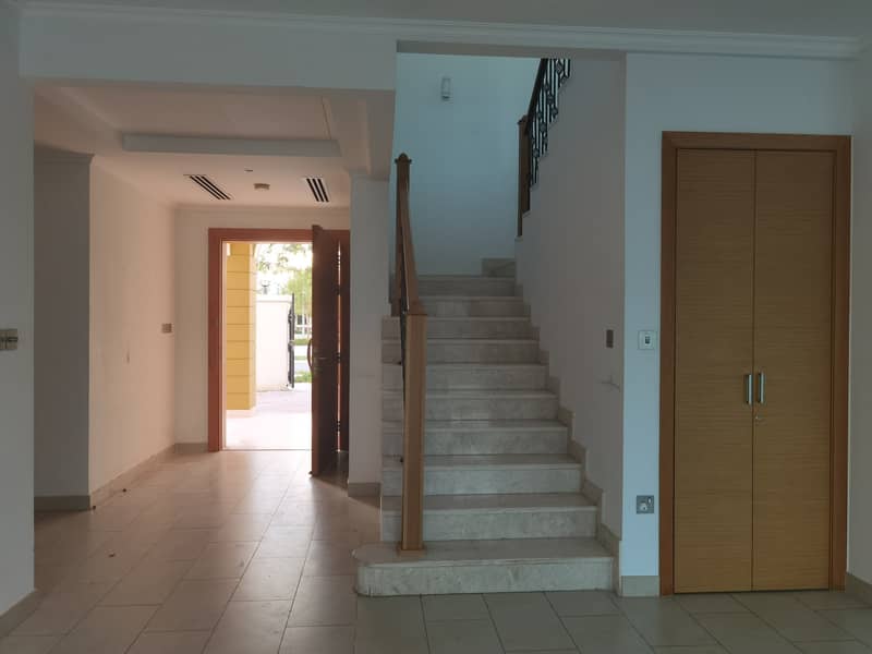 4 Lagacy 4 bedroom for rent in District 8 Jumeirah park