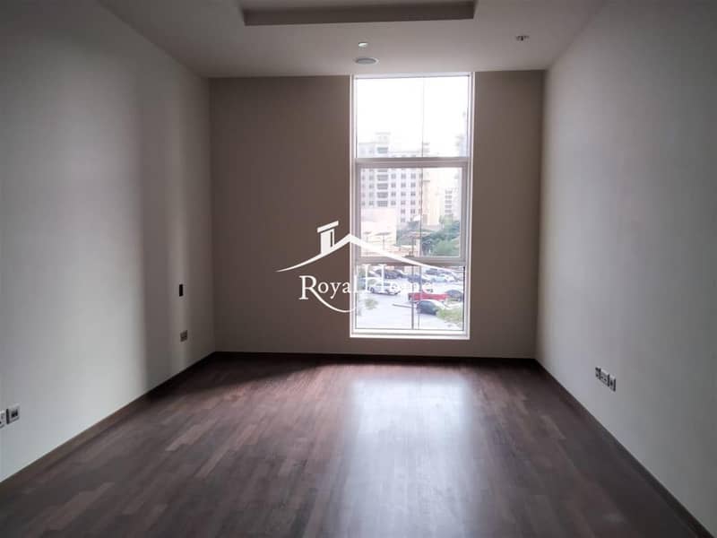 15 Fantastic 3BR+ MR+ Study + Pantry Apartment with amazing view. Vacant. Upgreded.