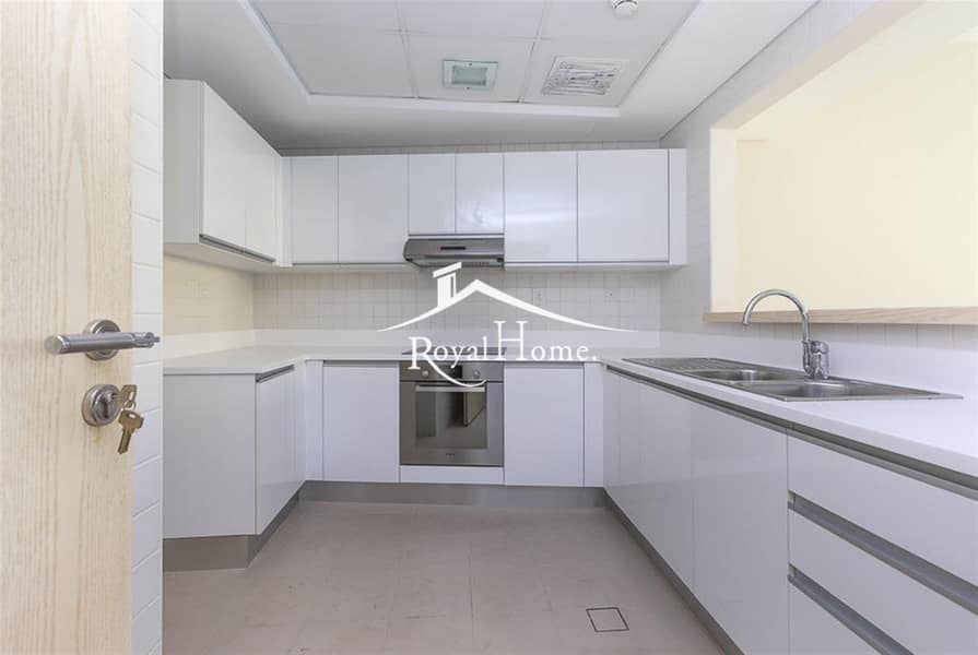 8 1BR Unfurnished | Middle Floor | Full Sea View