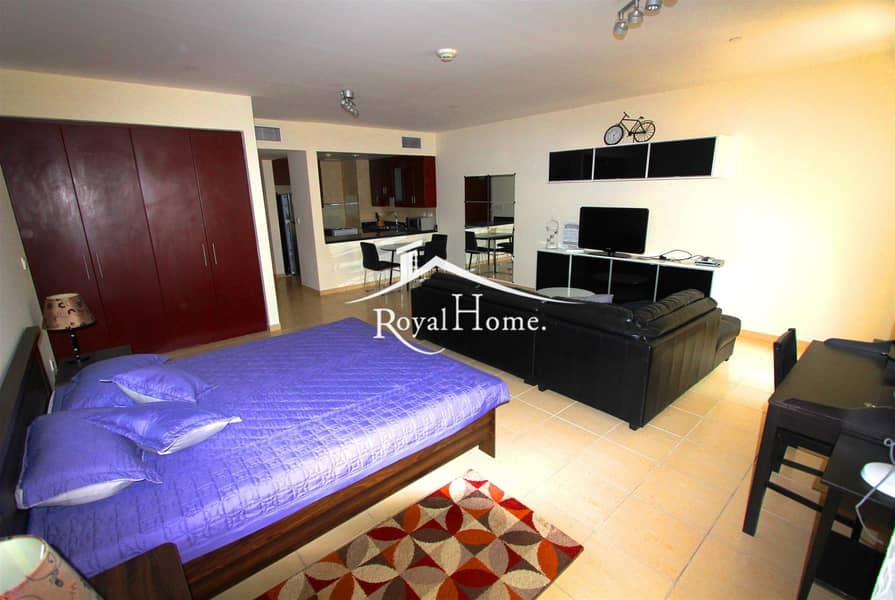 Spacious Furnished Studio | Middle floor | Vacant