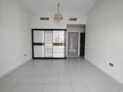 SPACIOUS 3 BHK / STUDIO CITY / GLITZ 3 SPACIOUS 3 BHK / STUDIO CITY / GLITZ 3