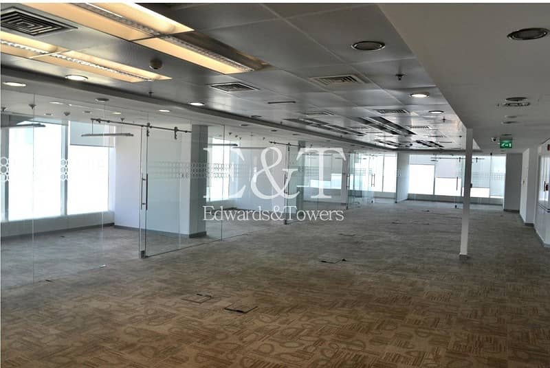 4 Fully Fitted Office in Nassima Tower SZR