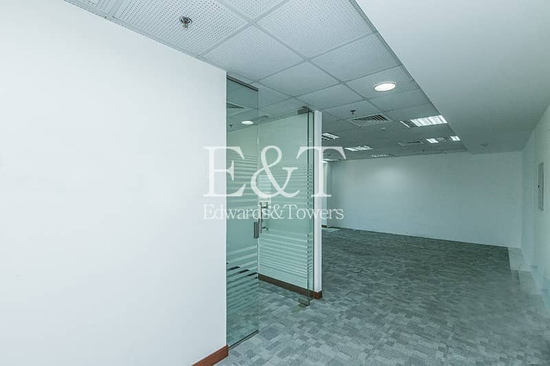 10 SHK ZD | Next to Exhibition Center and Metro
