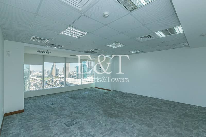 8 SHK ZD | Next to Exhibition Center and Metro