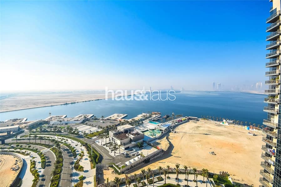 2BR Apartment with Views of Dubai Skyline